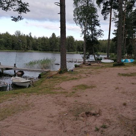 Isotalo Farm At Enaejaervi Lake Сало Екстериор снимка
