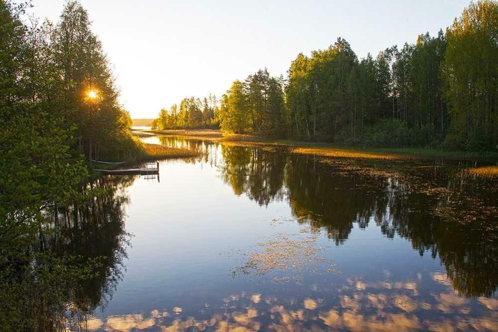 Isotalo Farm At Enaejaervi Lake Сало Екстериор снимка