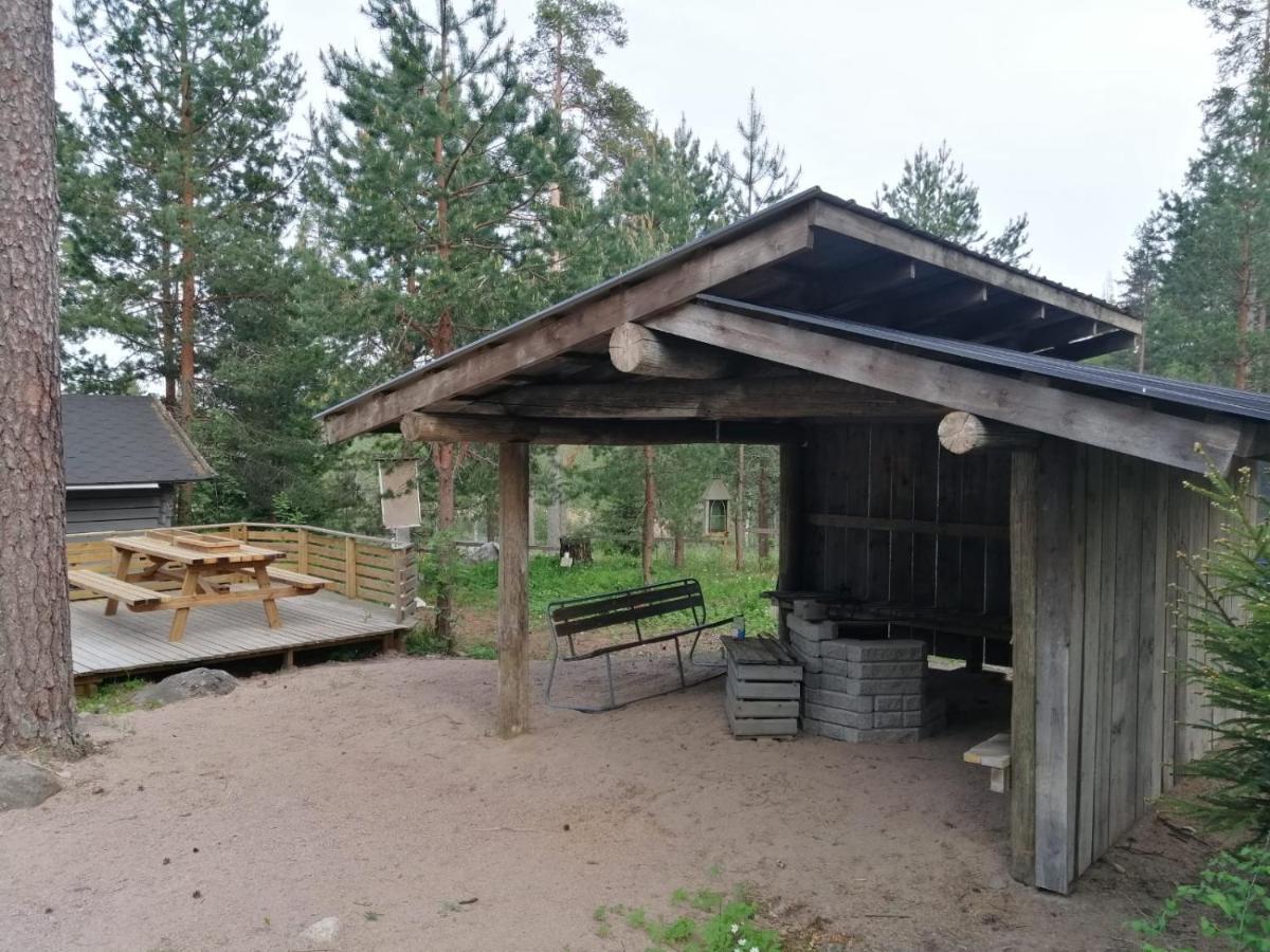 Isotalo Farm At Enaejaervi Lake Сало Екстериор снимка