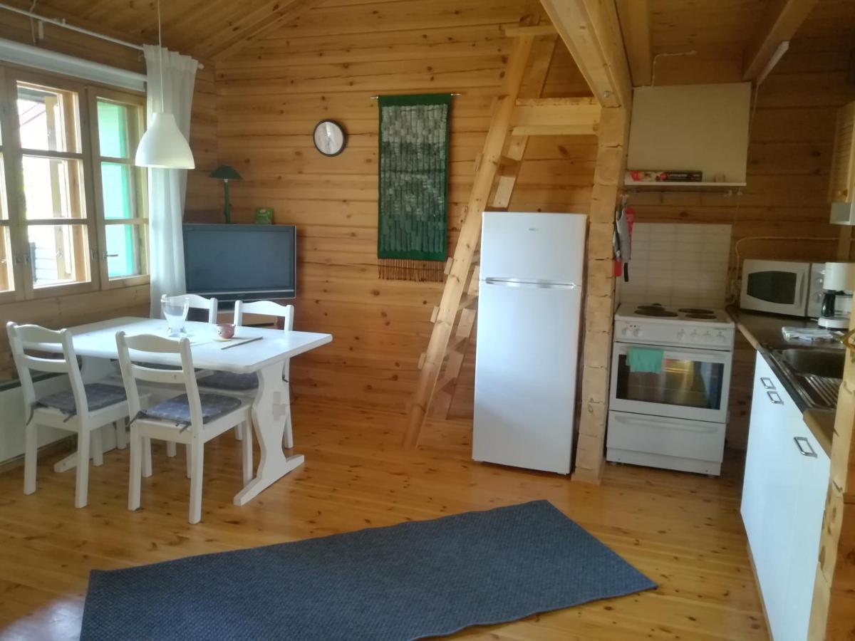 Isotalo Farm At Enaejaervi Lake Сало Екстериор снимка